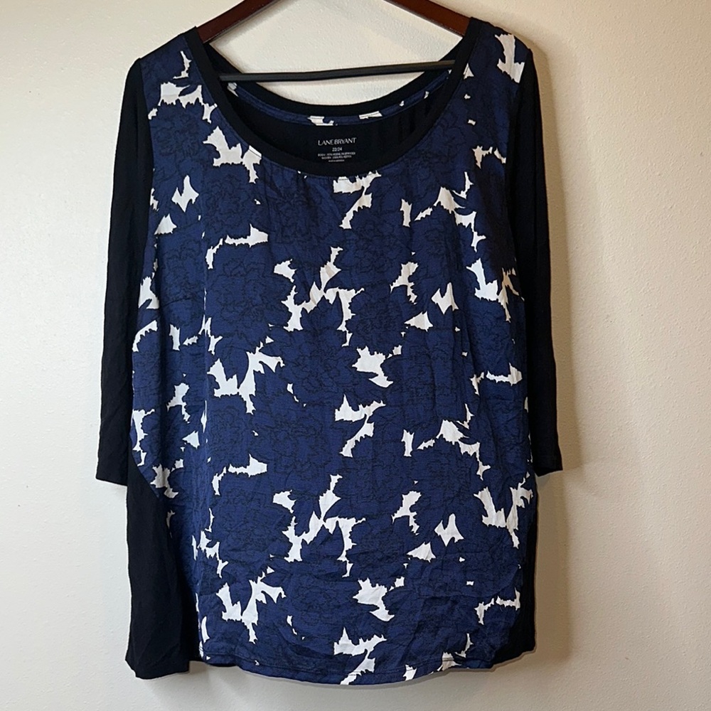 Lane Bryant Black Nlue Top Sz 22/24
